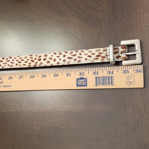 Pretty Animal print belt, size medium. Silver buckle. 36 inches long. - Picture 5 of 7